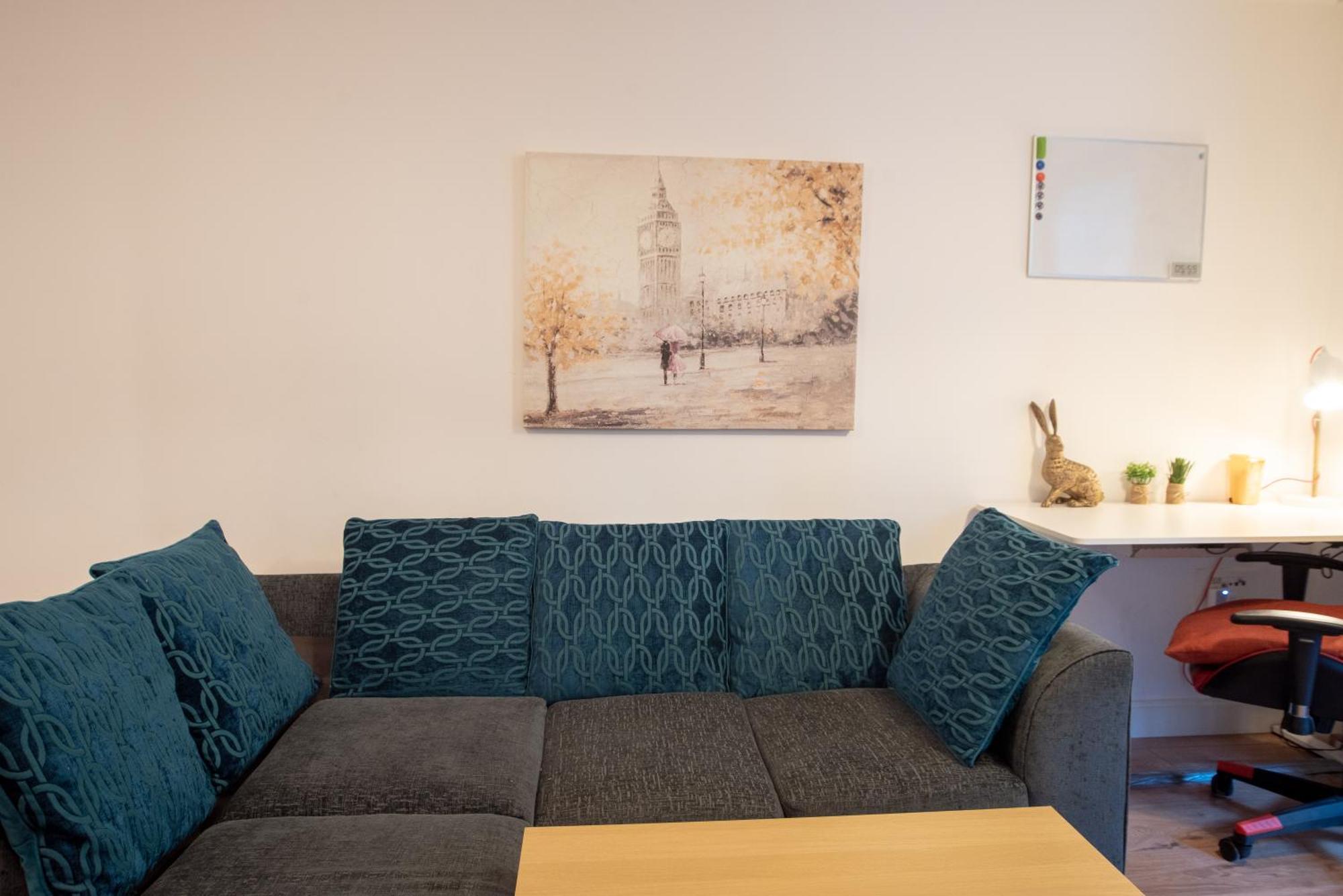 Spacious 1 Bed Apartment With Workspace, Coffee & Free Secure Parking Birmingham Eksteriør bilde