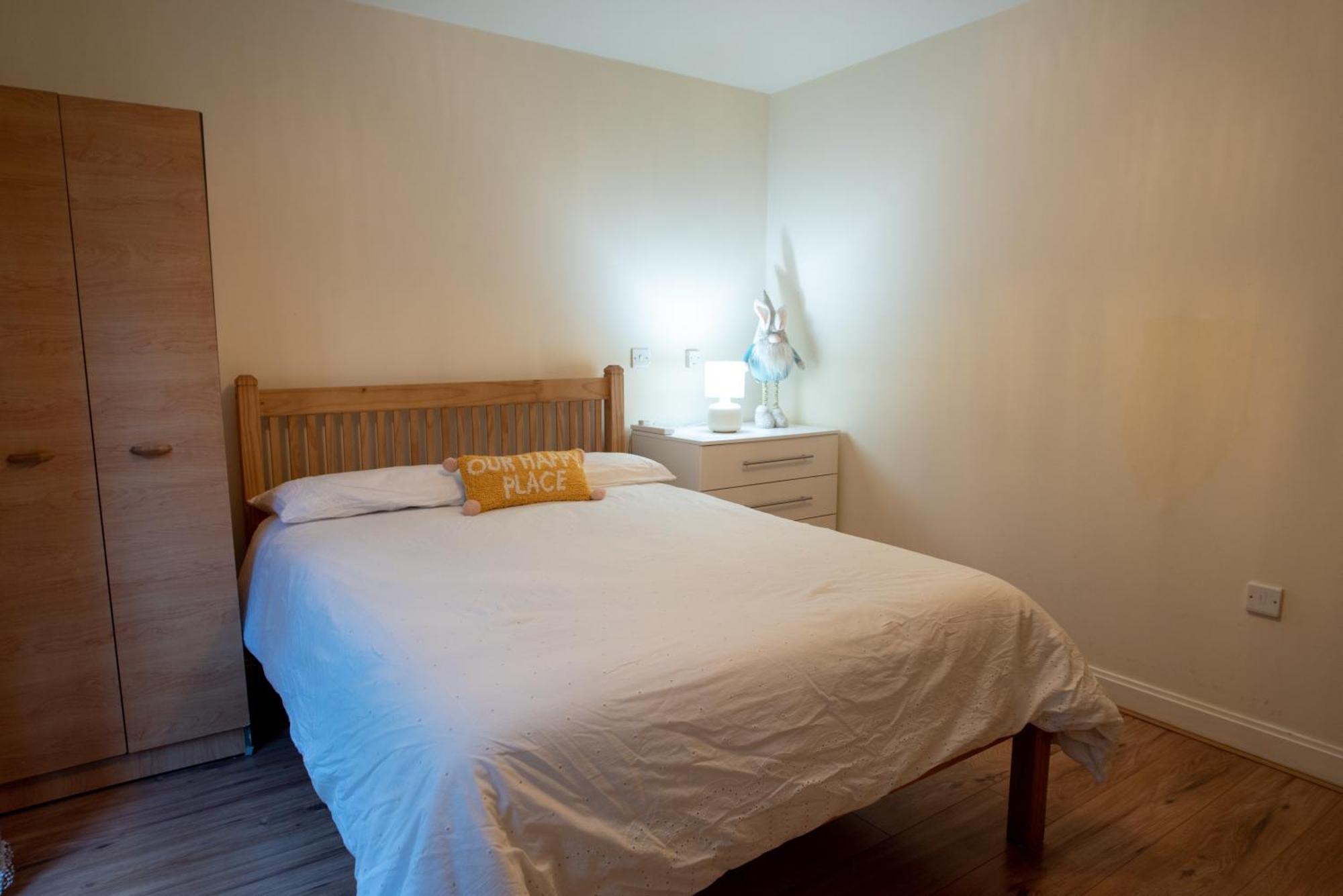 Spacious 1 Bed Apartment With Workspace, Coffee & Free Secure Parking Birmingham Eksteriør bilde