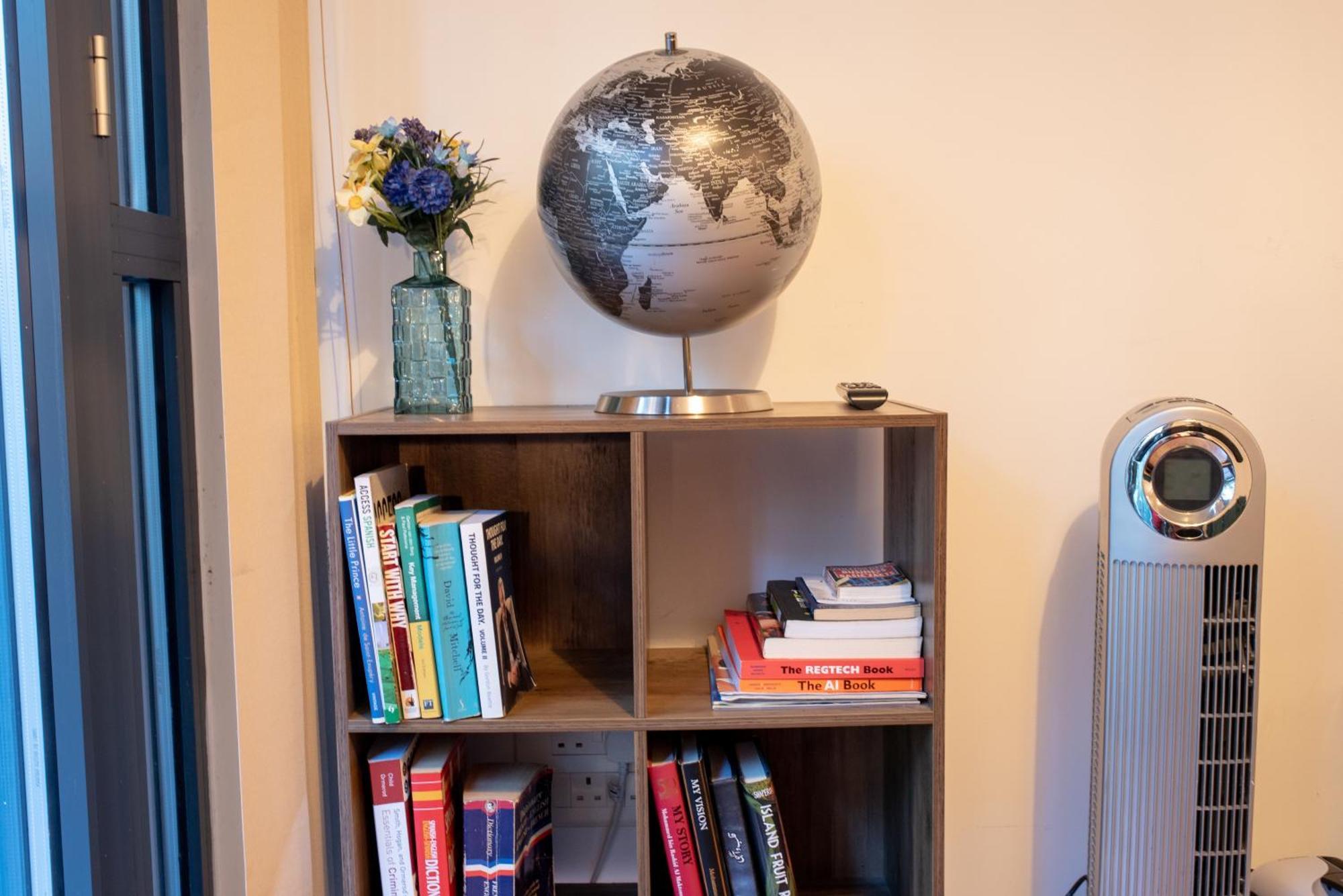Spacious 1 Bed Apartment With Workspace, Coffee & Free Secure Parking Birmingham Eksteriør bilde