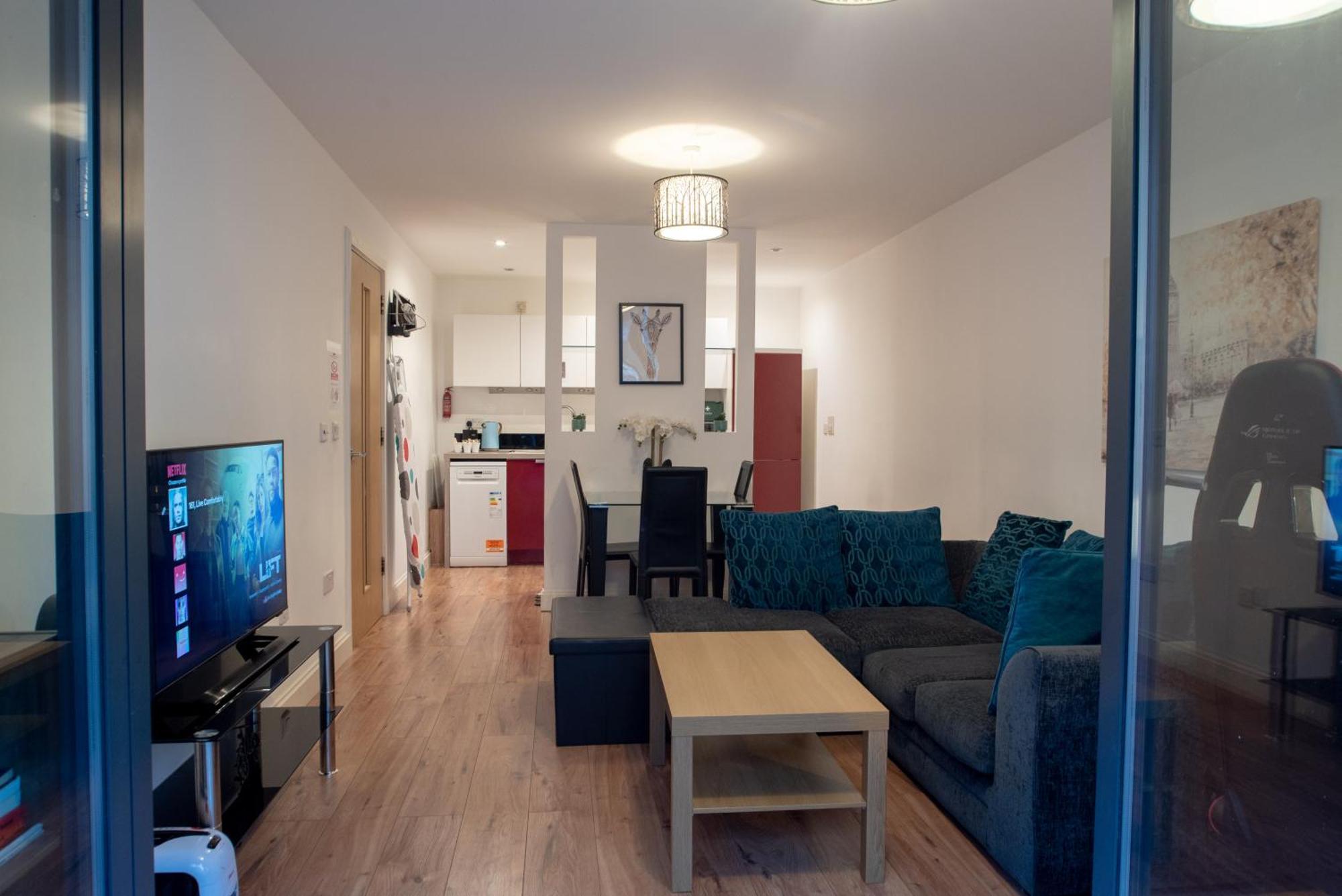 Spacious 1 Bed Apartment With Workspace, Coffee & Free Secure Parking Birmingham Eksteriør bilde