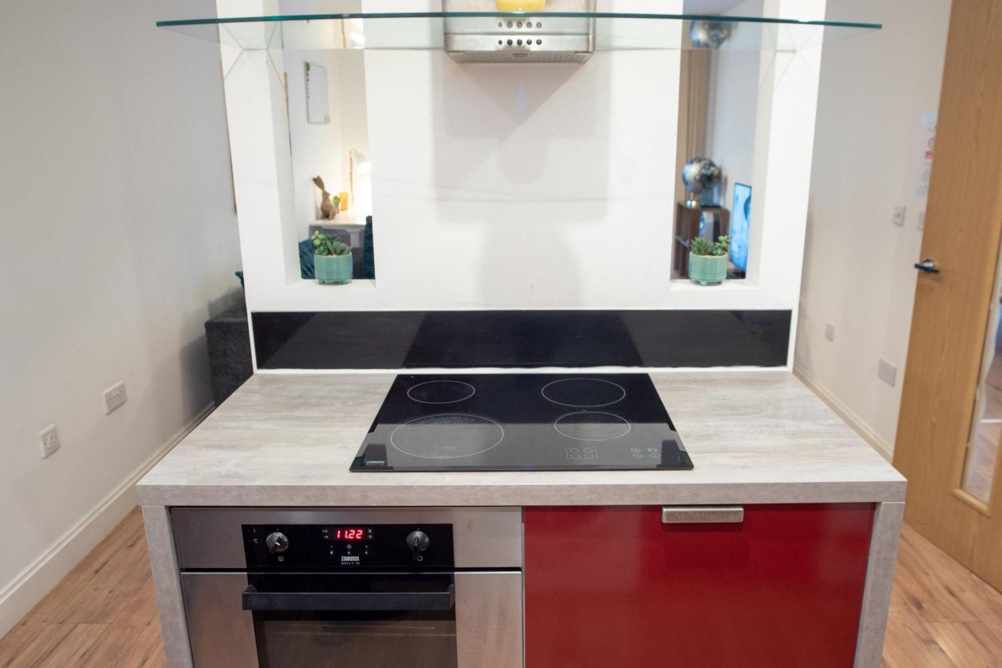 Spacious 1 Bed Apartment With Workspace, Coffee & Free Secure Parking Birmingham Eksteriør bilde